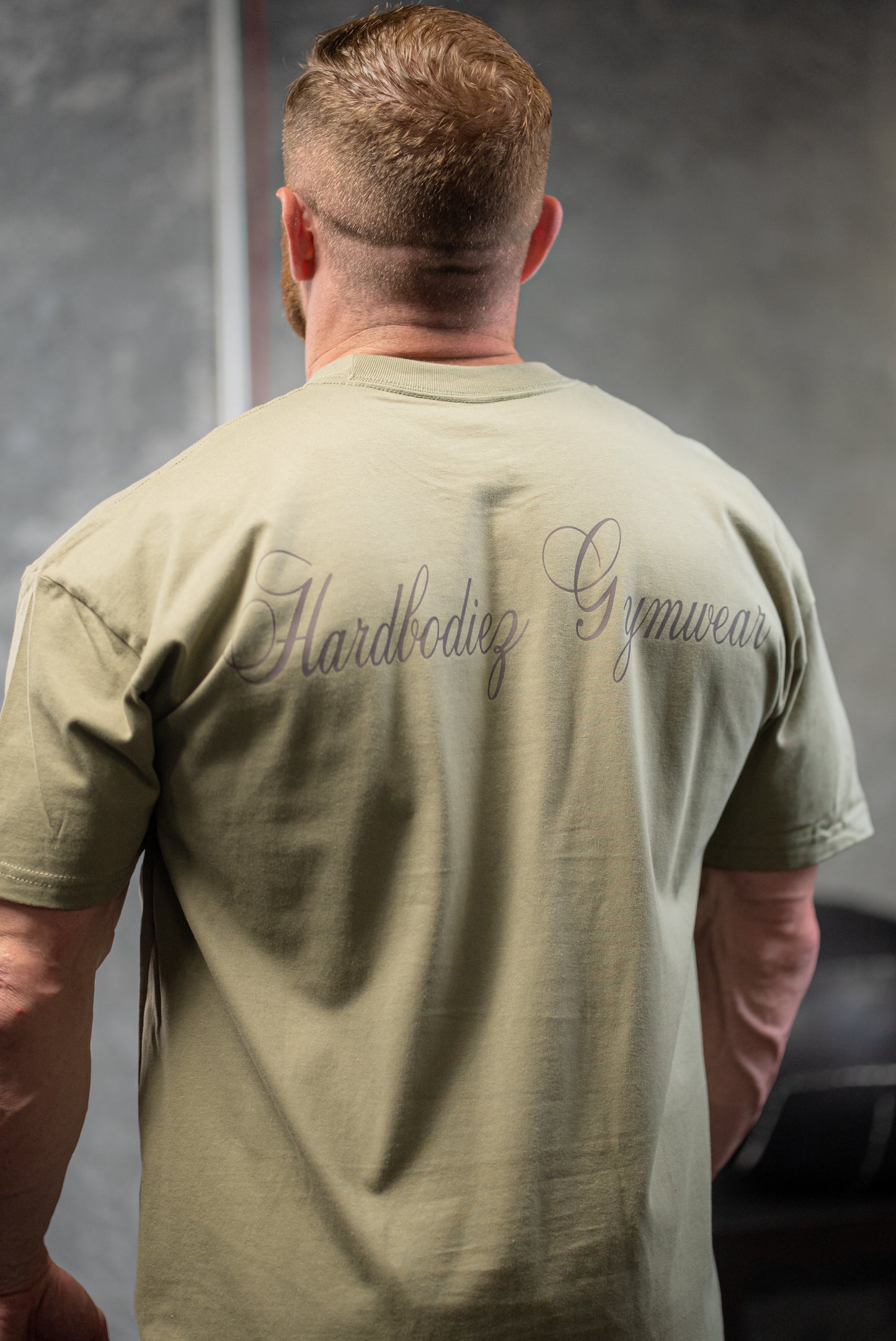 Cursive pump cover