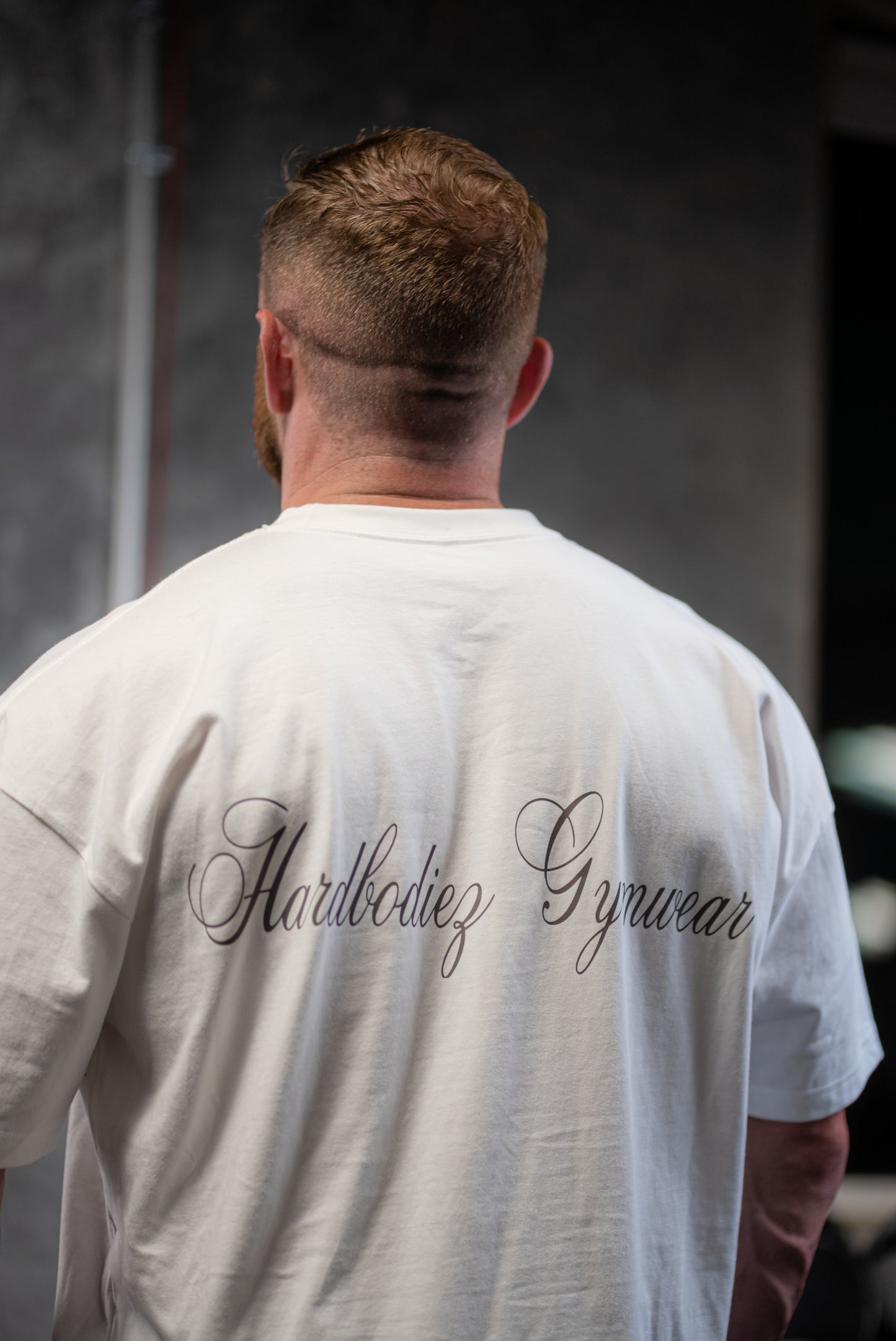 Cursive pump cover